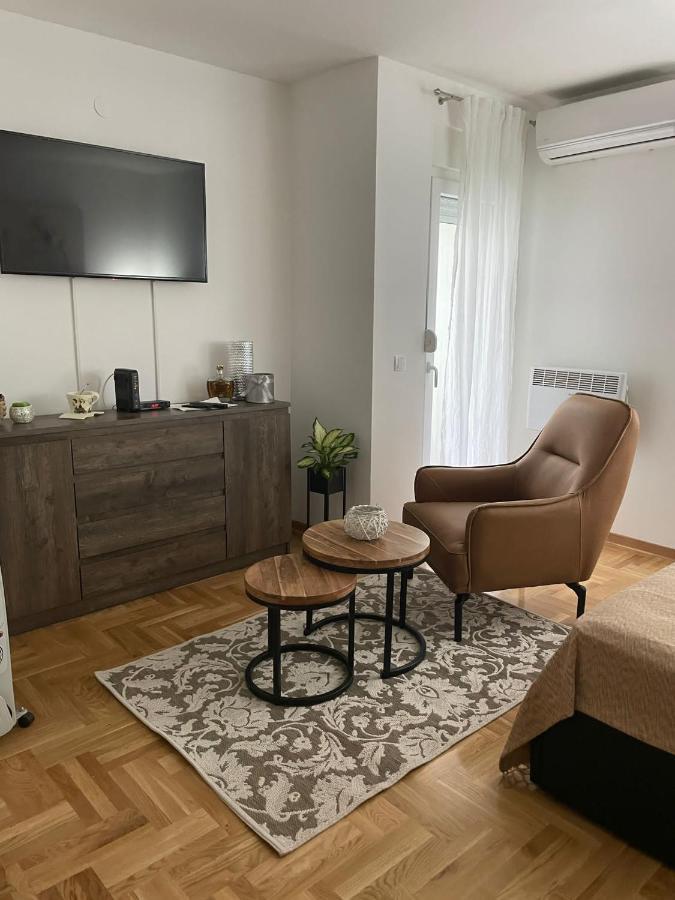Apartman Tim Lux 1 Vrnjacka Banja Exterior photo