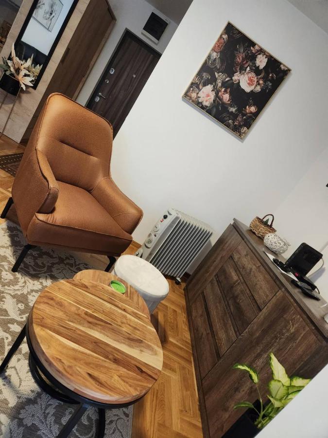 Apartman Tim Lux 1 Vrnjacka Banja Exterior photo